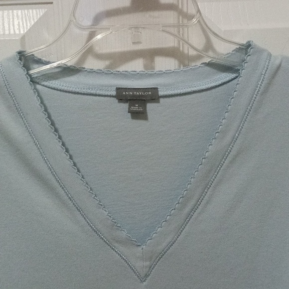 Ann Taylor baby blue pima cotton neck T-shirt ladies Medium - Picture 4 of 7